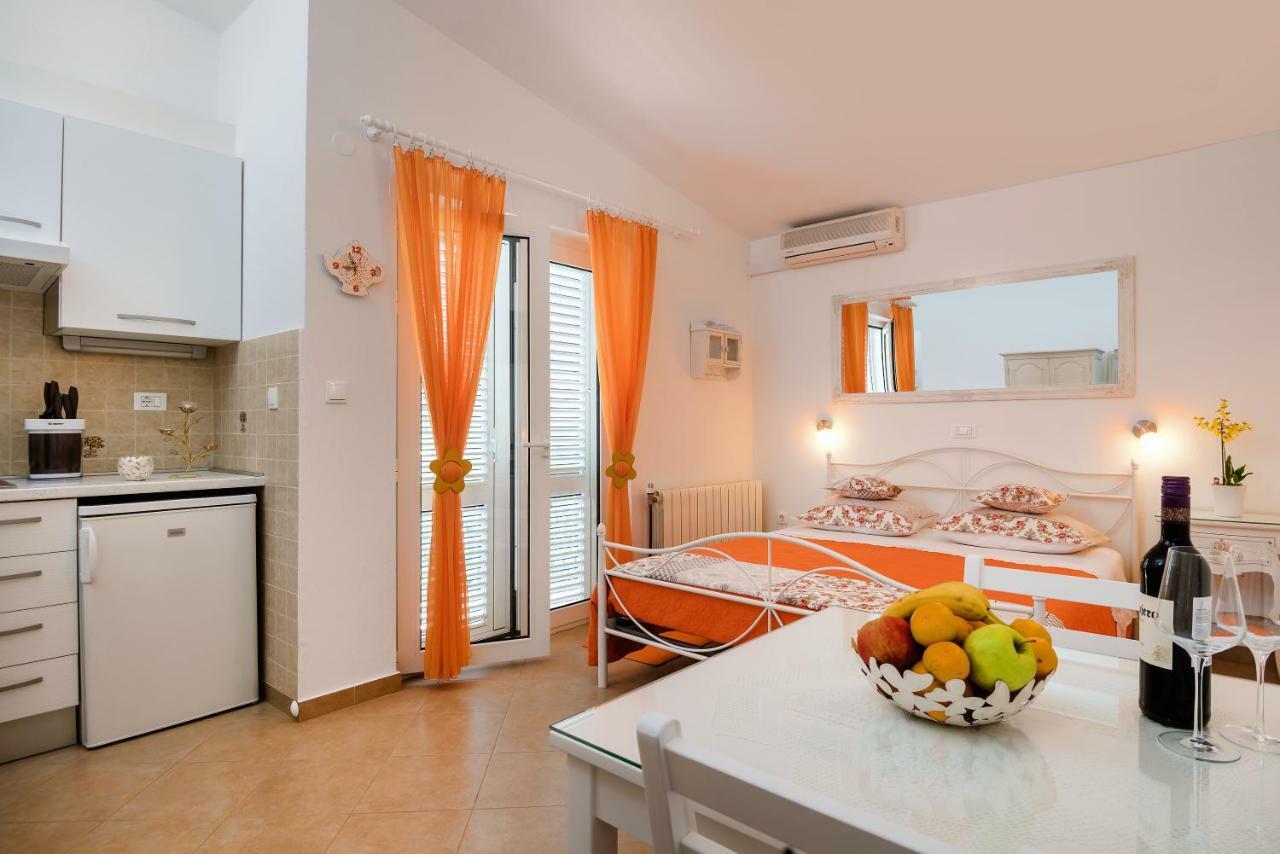Apartments Villa Lilla Башка-Вода Экстерьер фото